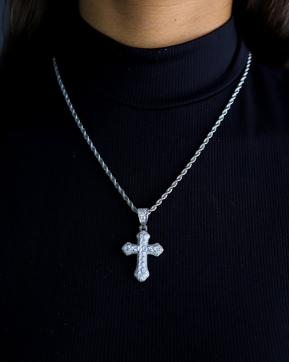 FROSTED CROSS PENDANT.